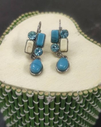 4  α  σκουλαρικια μακρια (1)